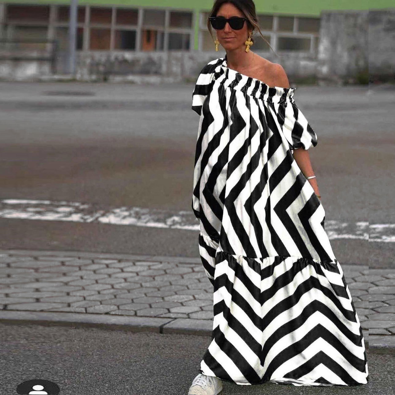European and American sexy loose large size one shoulder printed bell sleeve women's midi dress long skirt_voghion.com