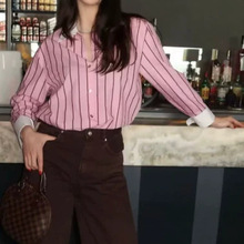 �羳�W��Ů�b���uͨ���ʽ���e�L�r�аٴ�Iײɫ��ڗl�y�r��