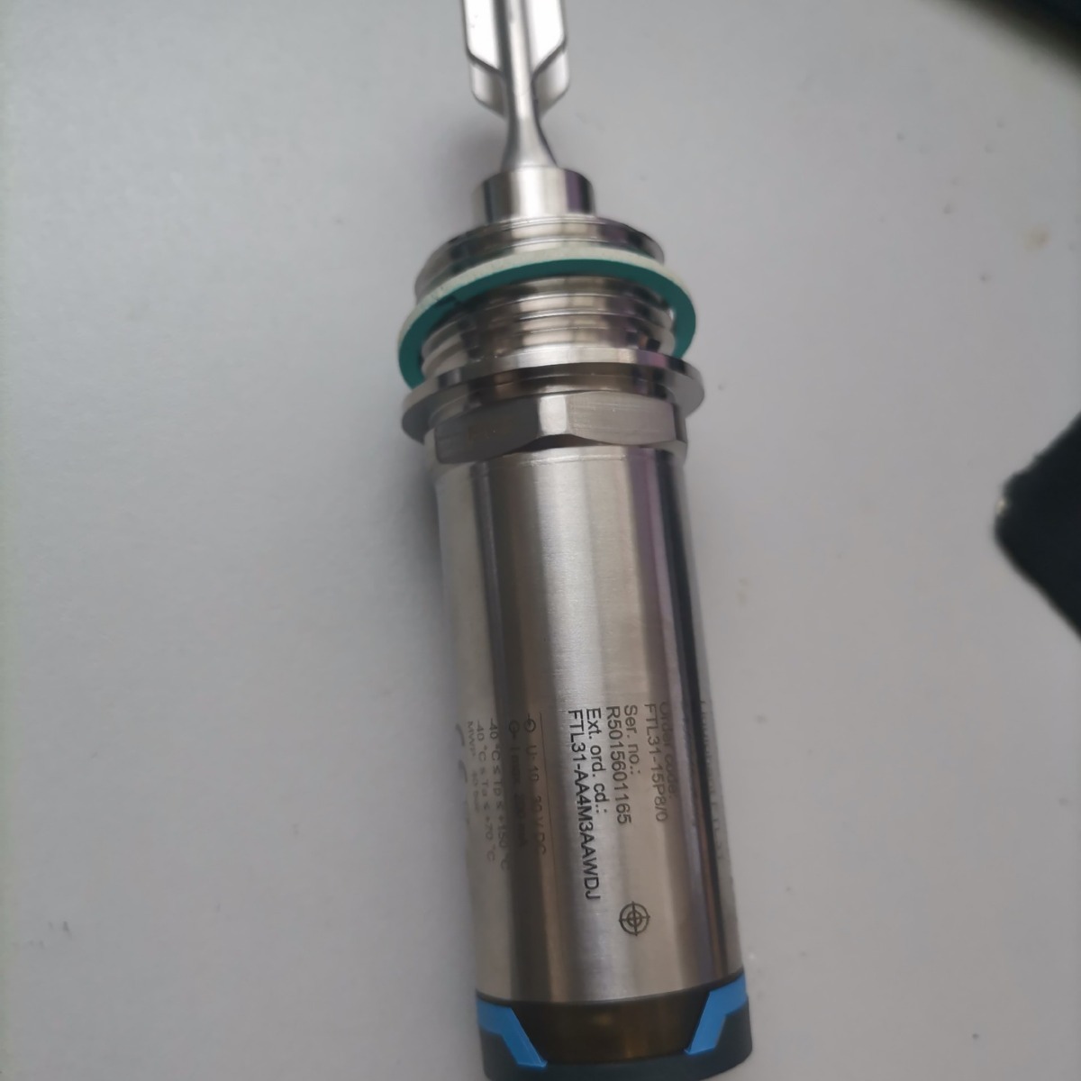 E+H 音叉开关FTL31-AA4M3AAWDJ  FTL31-15P8/0液位开关全新现货