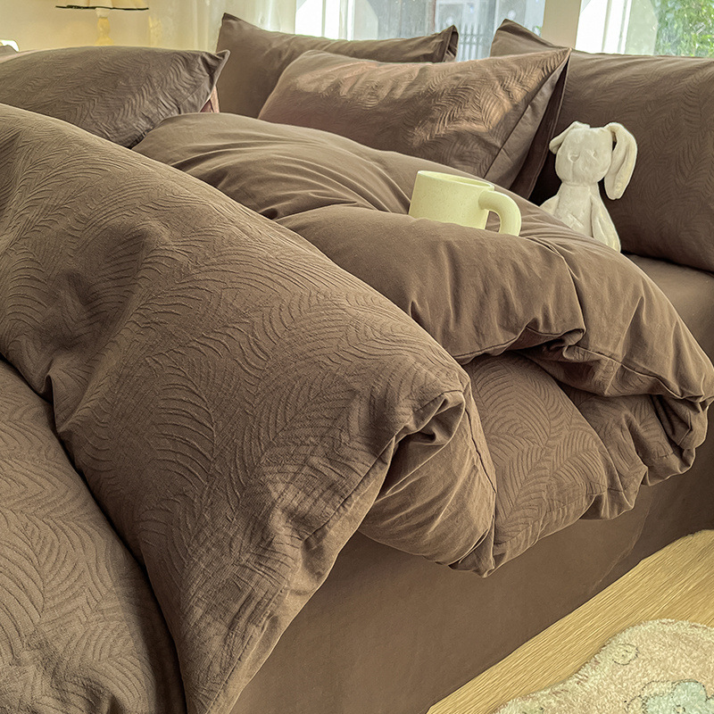 Cama de algodón Cat Man Juego de cuatro piezas de hilo de tres capas de algodón puro 2024 nuevo juego de ropa de cama de tres piezas de ropa de cama de edredón de alta calidad