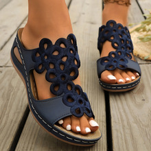 新款罗马嘴鱼大版跨境休闲韩套时装一码字型女式跟凉时尚脚夏季坡