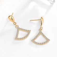 �y�Ӷ��925���y���С���߼����U�����Ύ׺ζ��hŮ�͹ŚW������