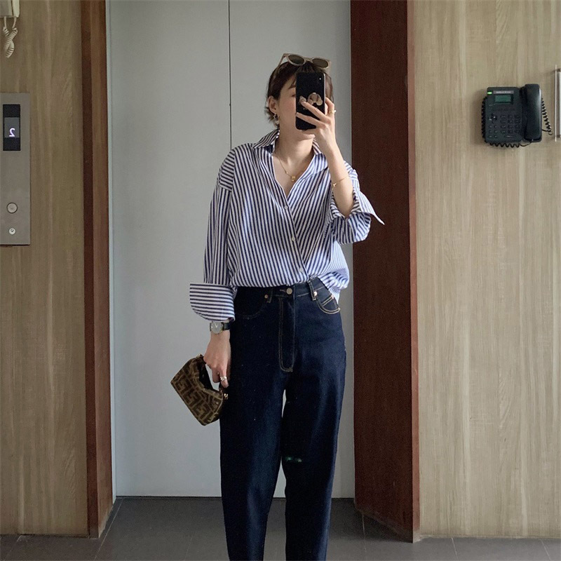 帮手主图-条纹衬衫女设计感小众春秋2021新款复古港风衬衣宽