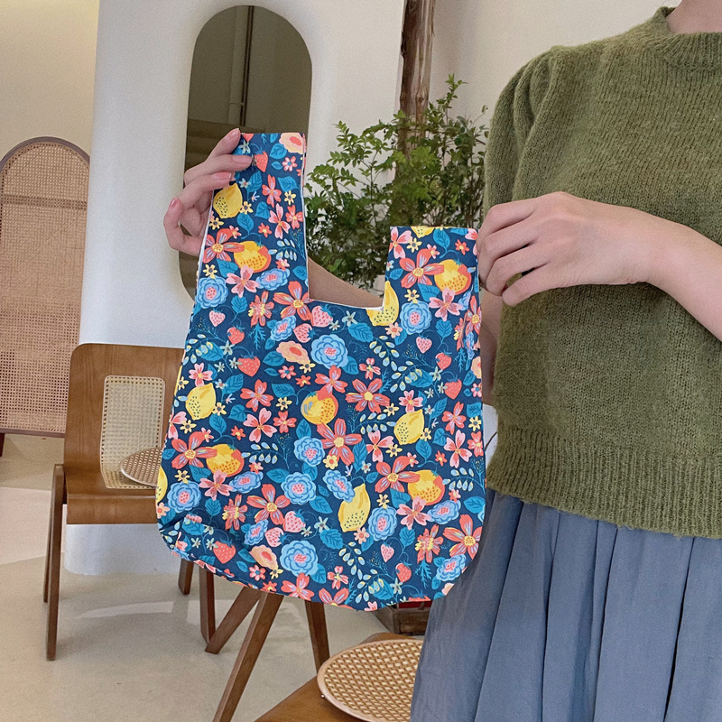 Femmes Petit Coton Petites Fleurs Vacances Ouvert Sac À Main display picture 6