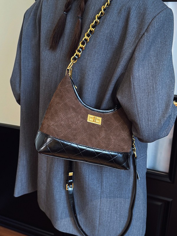 Small design shoulder bag