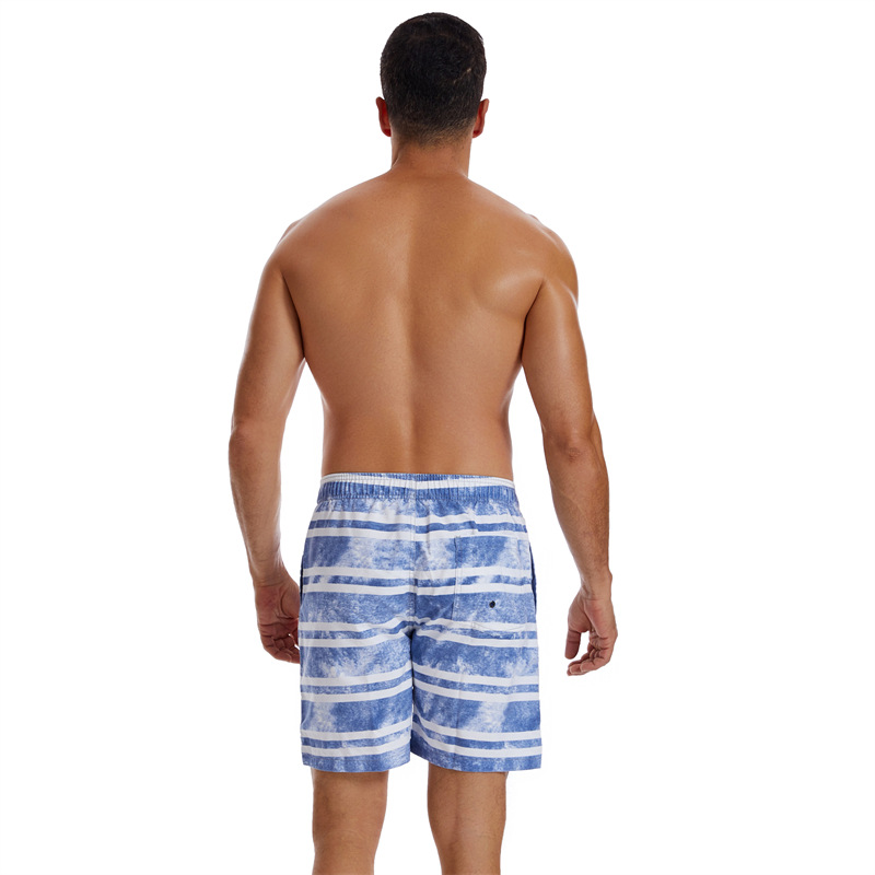 Sneldrogende strandgestreepte zwembroek met print, gewassen stof, grote vrijetijdsshort voor heren_voghion.com