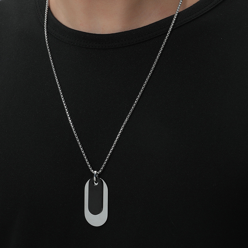 Style Simple Acier Inoxydable Acier Au Titane Placage Hommes Collier display picture 5