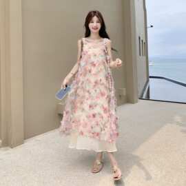 粉色绝美浪漫风木耳边碎花连衣裙女2026夏季新款超仙少女感吊带裙