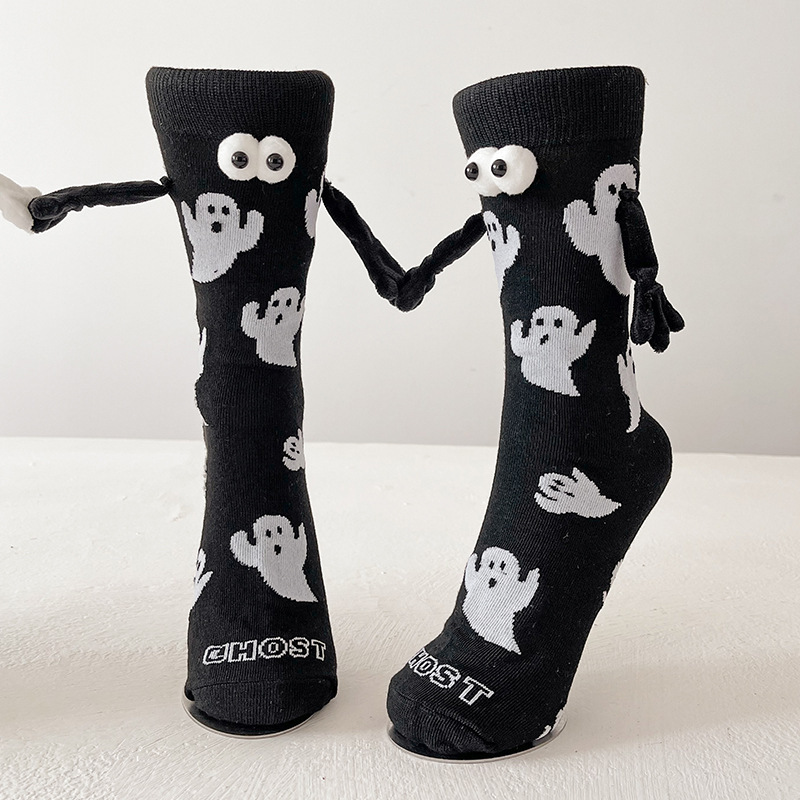 クロスボーダーの幽霊のハロウィンの靴下の磁気は手をつないで靴下のアマゾンをつないで足をつないでヨーロッパのコードの大きいサイズのカップルの白黒の中筒の靴下を結びます。|undefined