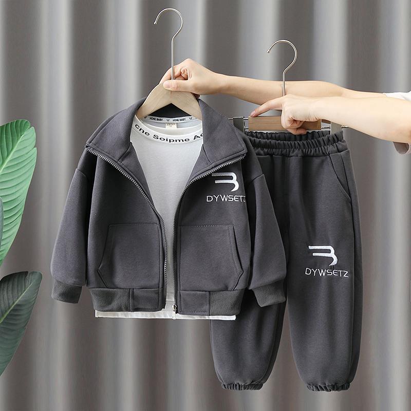 Conjunto ropa deportiva niño chándal dos piezas de moda_voghion.com