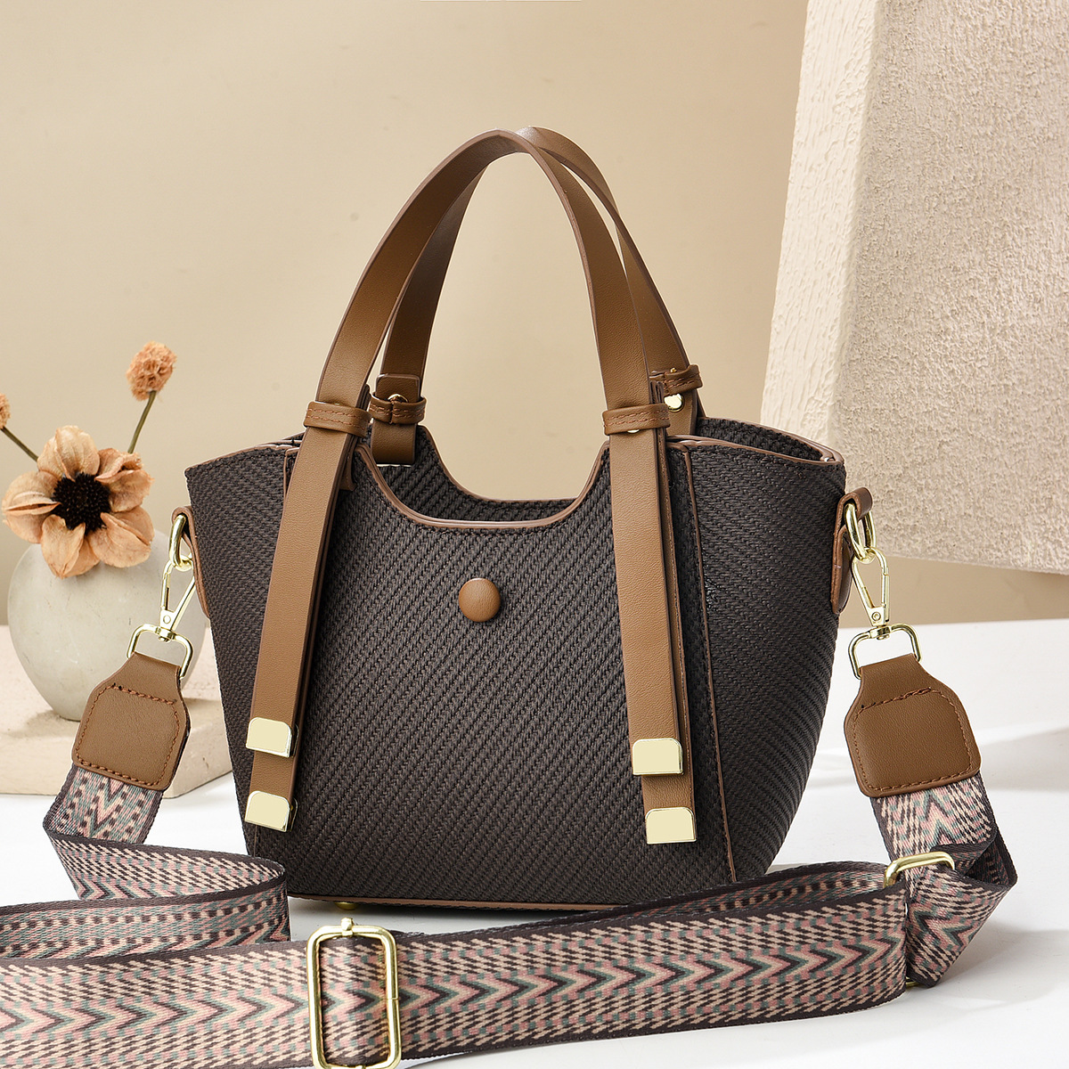 Bolso bolso de mano cubo de agua bolsa de canasta de verduras nuevo bolso de mensajero de hombro simple para mujer Bolso de mujer de Taizhou bags de comercio exterior