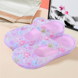 Lightweight Non-Slip Summer Clogs Women's Flat Sandals Nurse Shoes Outdoor Toe-Toe Large Size Jelly Beach Shoes