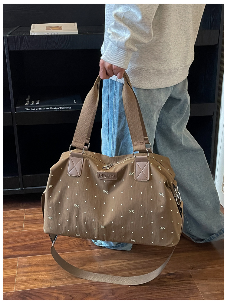 Lightweight large capacity travel bag, portable storage for business trips