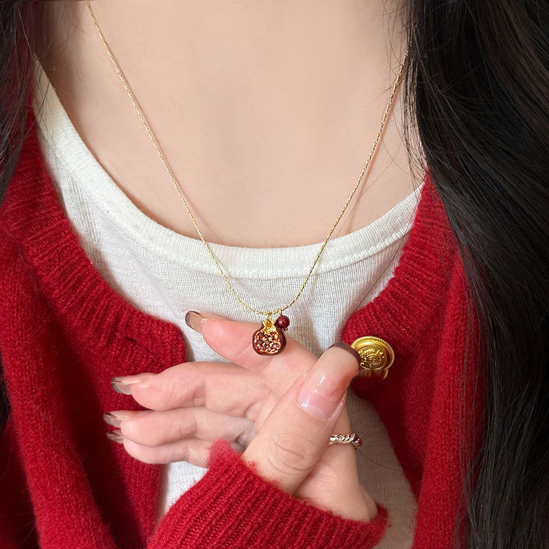 Fruit Pomegranate Autumn and Winter High-End Retro Fashion Ancora Red Design Necklace Pendant Sweater Clavicle Accessories for Women