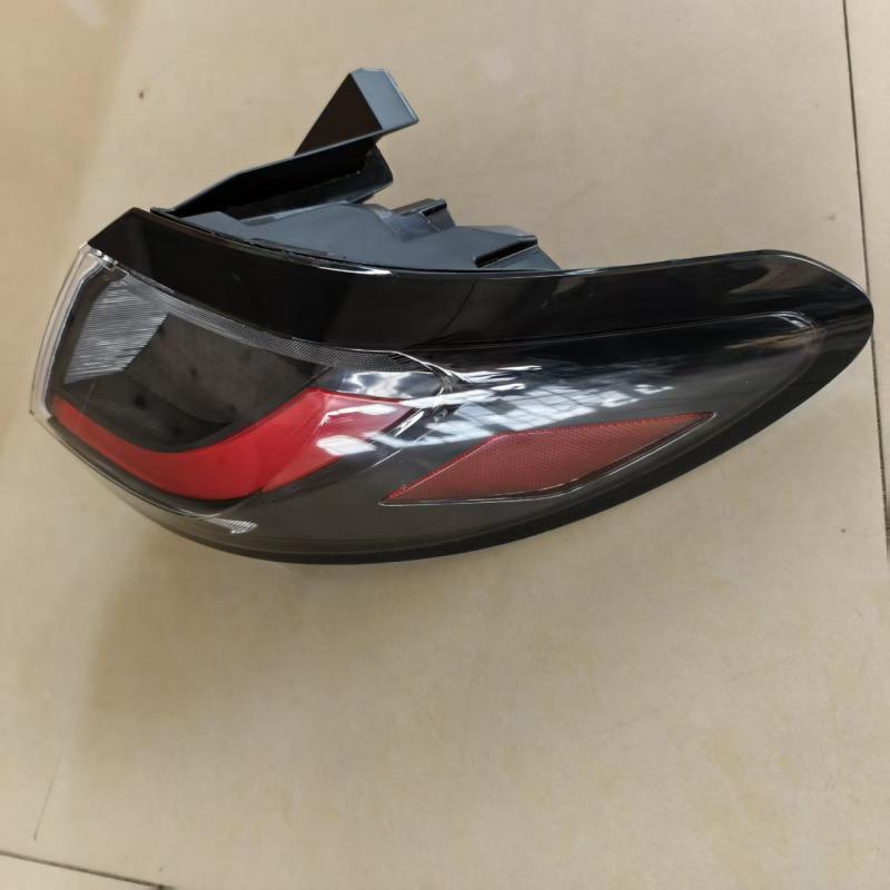 Aplicable a la luz trasera exterior del vehículo Honda 2023 - 2026 HRV image 4