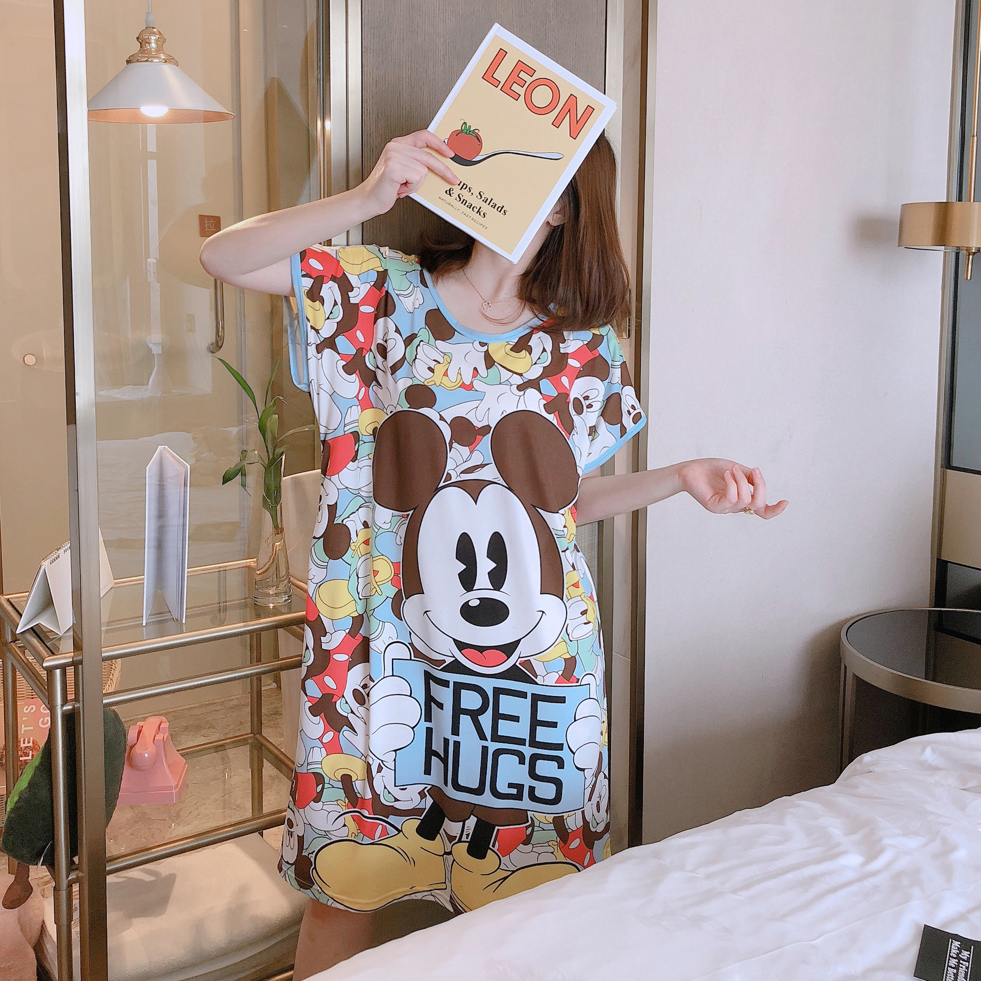 Sudeste asiático barato camisón flojo de las mujeres más tamaño Delgado verano dibujos animados manga corta pijamas inicio desgaste camisón puesto