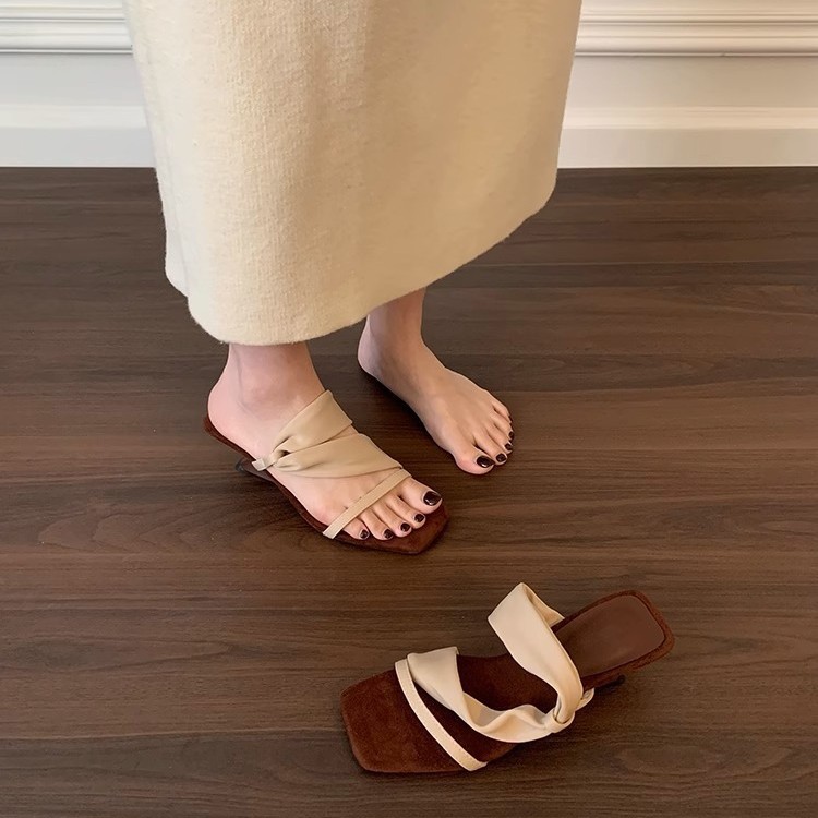 Sandalias de cuña de diseño de nicho de todo fósforo de moda sandalias francesas de primavera y verano zapatos de mujer sandalias y zapatillas de tacón alto con punta abierta