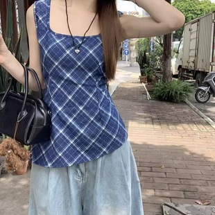 �͹��{ɫ����¶������Ů�������L�����⴩�o������