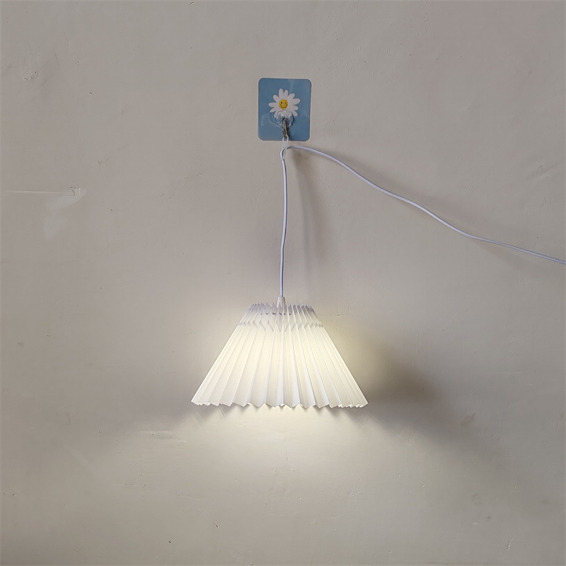 Lámpara plisada enchufable moderna minimalista Alquiler Apartamento B & B estudiante universitario dormitorio lámpara de noche