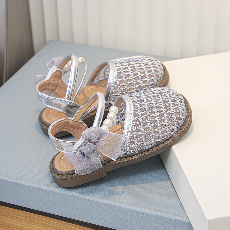 Sandalias para niñas 2025 nuevos zapatos de verano para niños moda Baotou zapatos de princesa tejidos zapatos de playa de suela blanda para niñas image 5