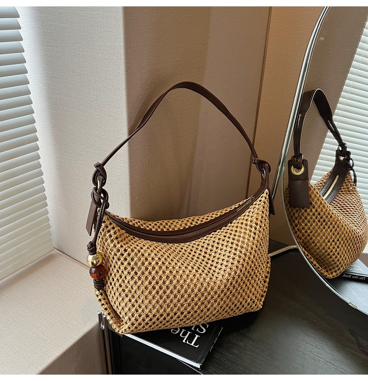 Summer niche vacation-style woven underarm bag for women 2025 new casual seaside and beach single-shoulder handbag trend undefined