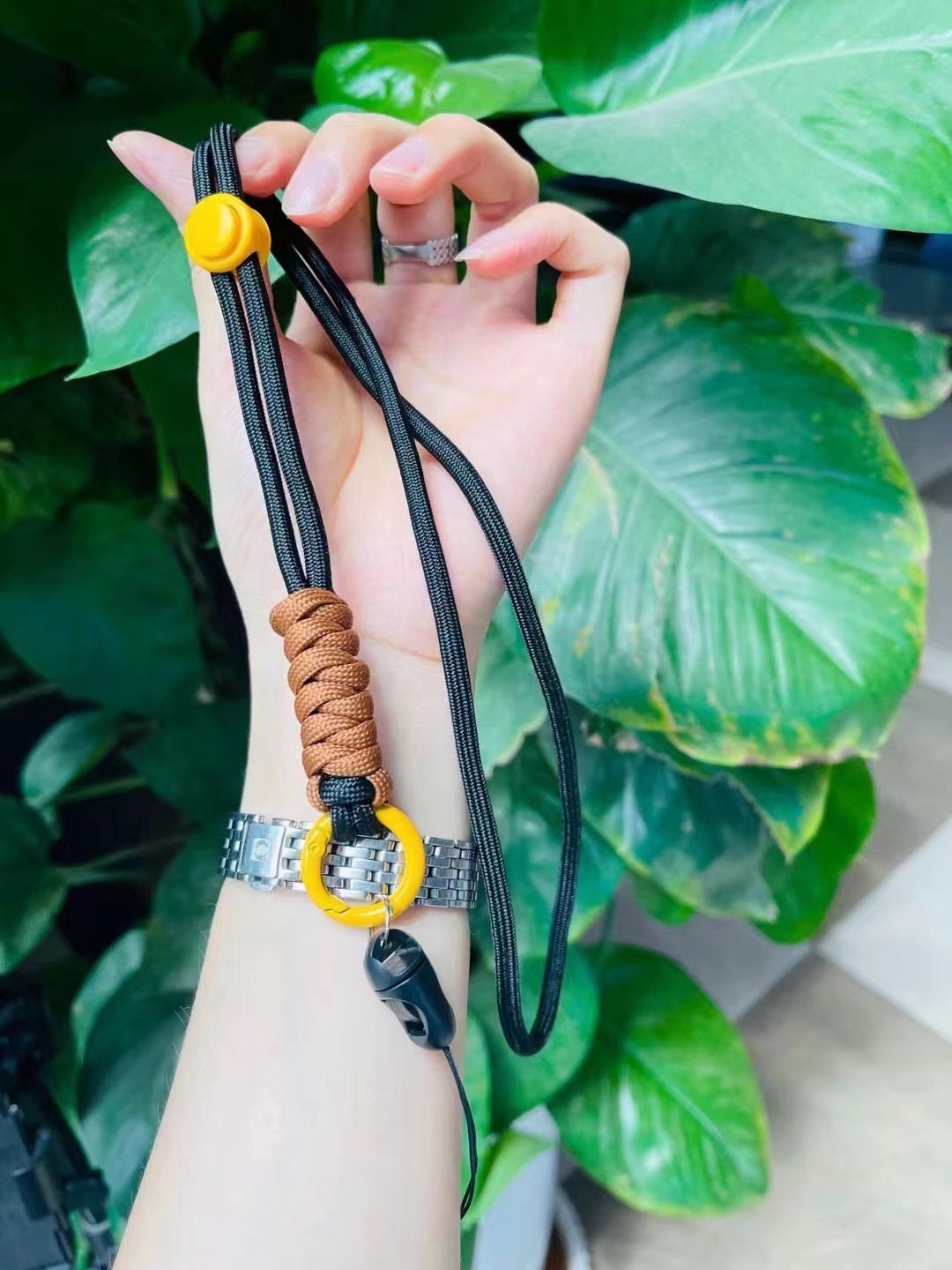 Nuevo teléfono móvil contraste color cordón Halter anti-perdido ajustable muñeca cuerda llavero cuerda trenzada hecha a mano cuerda de mano de dos colores