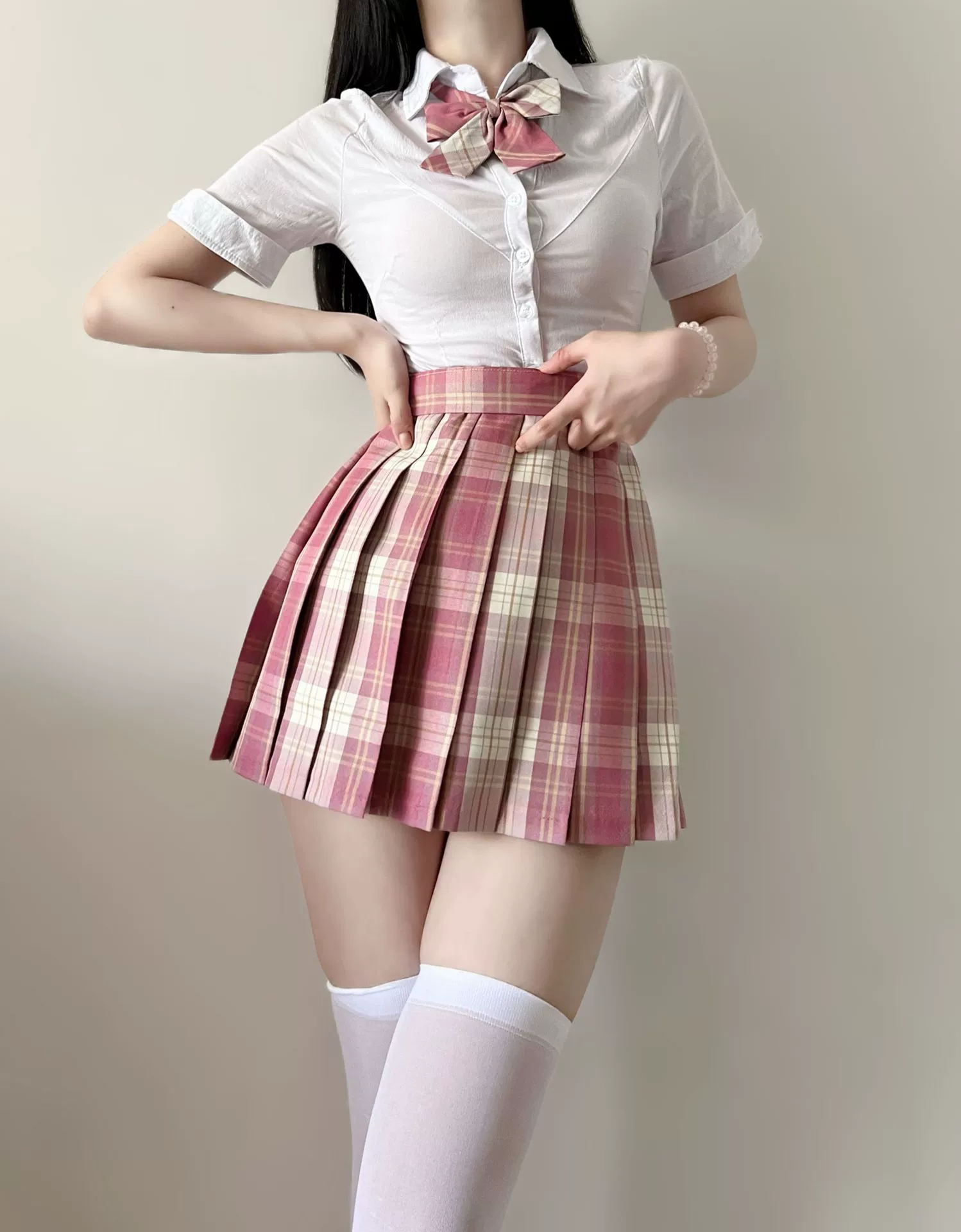 Платье? Нет. The input is a skirt. Translate: "Genuine summer student pleated skirt, high waist"