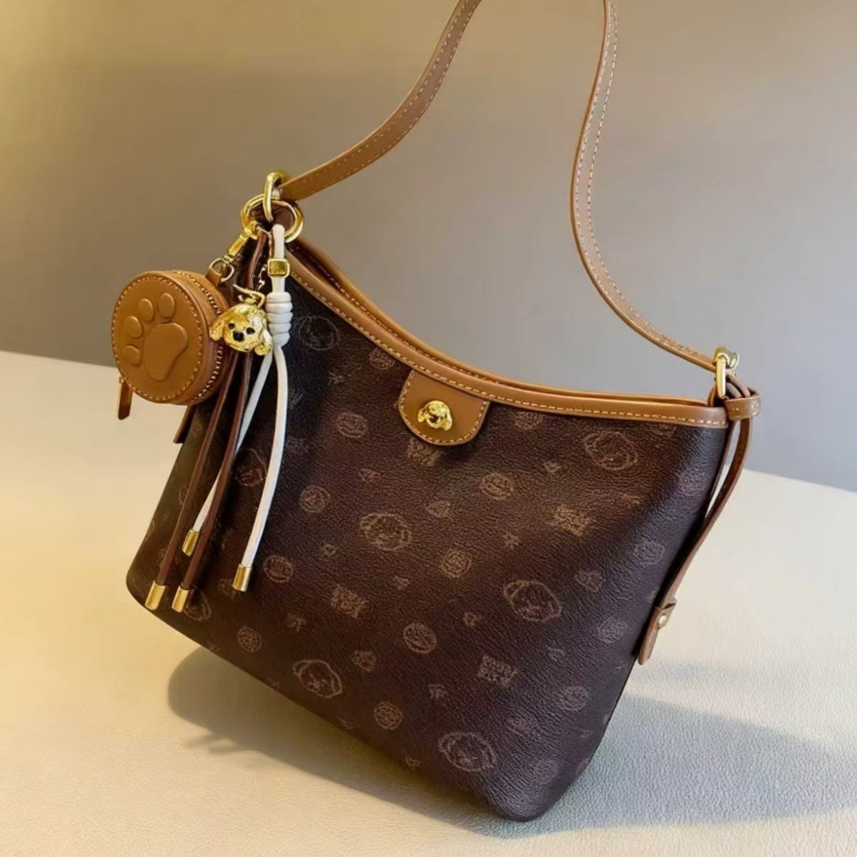 南风Chio2n面包小狗栗尾信使托特包包女士2025新款手提单肩斜挎包