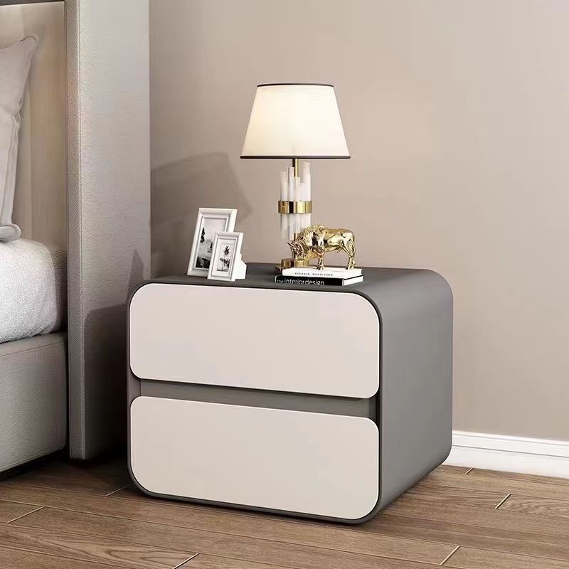 다리가 없는 짙은 회색