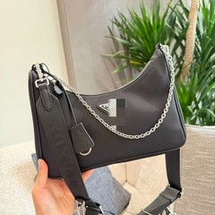 メーカー卸売外国貿易オリジナルナイロンバッグ、高品質三角ロゴスリーインワン脇バッグ、クロスボディバッグ
