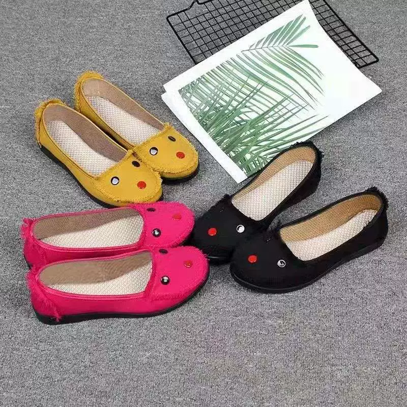 Женские парусиновые туфли в старом стиле, весна и осень, неглубокий носок, кошачья голова, туфли с тремя пряжками, необработанные края, туфли для квадратных танцев, туфли для вождения.