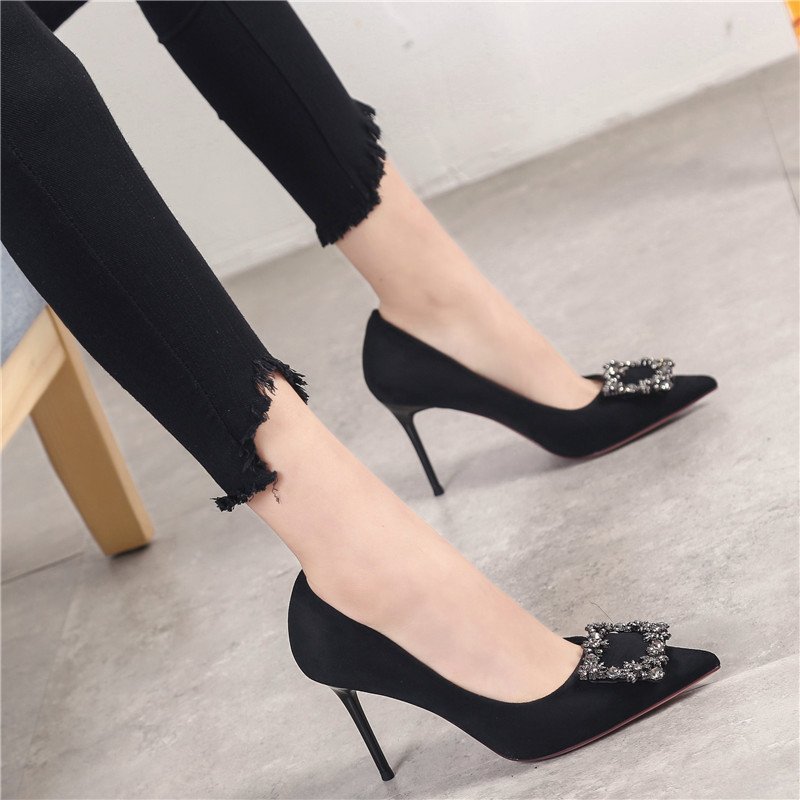 Women's Commute Solid Color Point Toe Pumps display picture 5