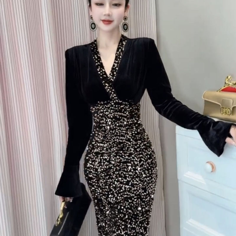 High-End Fashion Elegant 2025 Winter New French Pure Desire Slim Velvet Beautiful Sequined Long Dress High-End Fashion Elegant 2025 Winter New French Pure Desire Slim Velvet Beautiful Sequined Long Dress