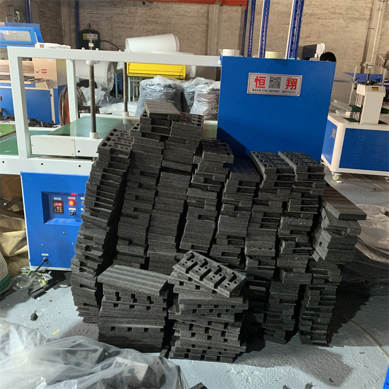 佛山黑色珍珠棉内衬内托 减震缓冲EPE泡棉底托 物流珍珠棉包装材