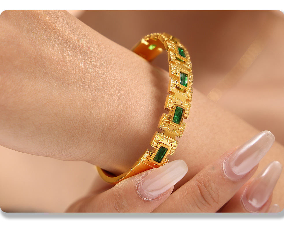 Smaragdgrünes Armband aus Titanstahl mit Retro-Charme, hochwertiger Optik, vielseitigem und einzigartigem Design, farbechtem Schmuck für Damen_voghion.com