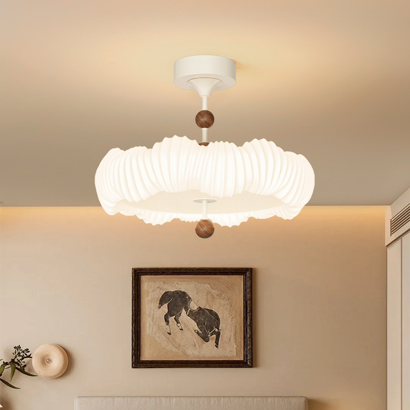 Lámpara de techo de dormitorio de estilo crema francés, sala de alta gama, vetas de madera antiguas retro, luz de comedor de concha de arte personalizado