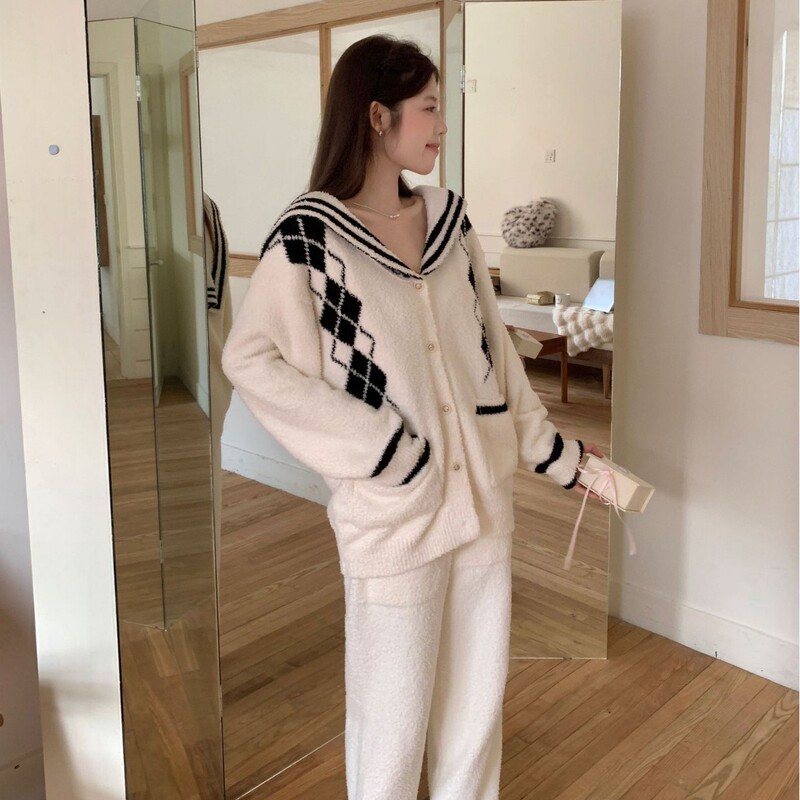 Autumn and Winter Thickened Soft Half-Velvet Pajamas for Women Simple Cardigan Small Fragrant Feather Yarn Home Clothes