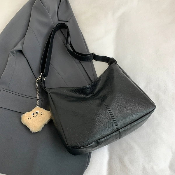 Black pendant