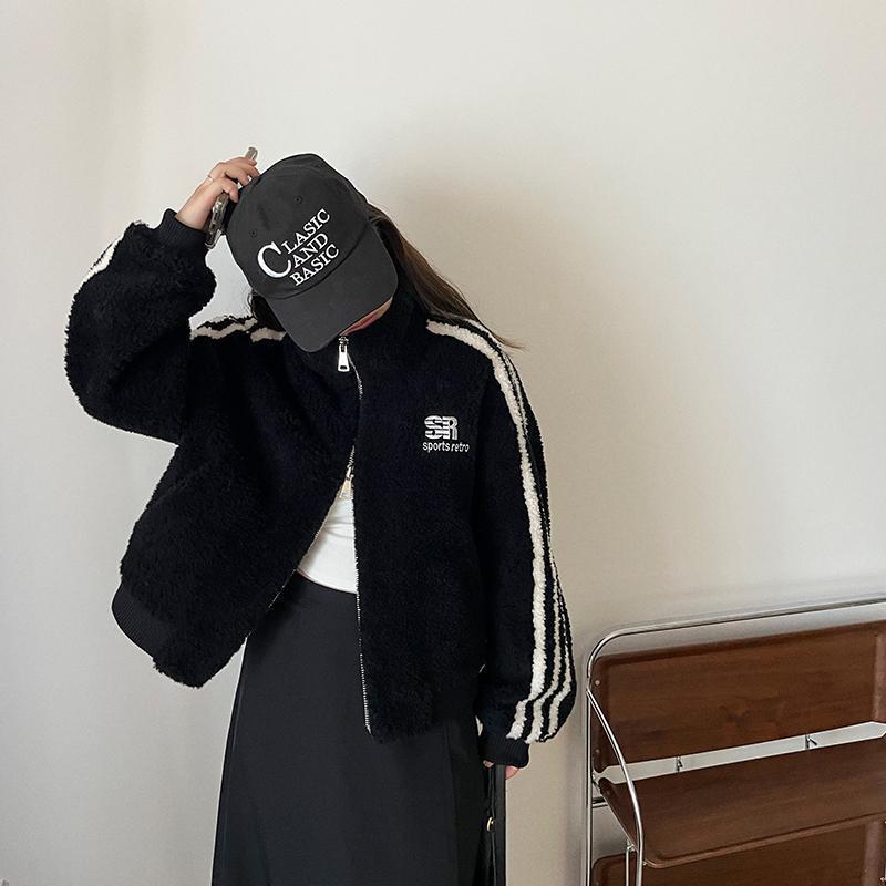 羊羔毛棒球服女秋冬季2025年新款撞色条纹立领加厚短款摇粒绒外套