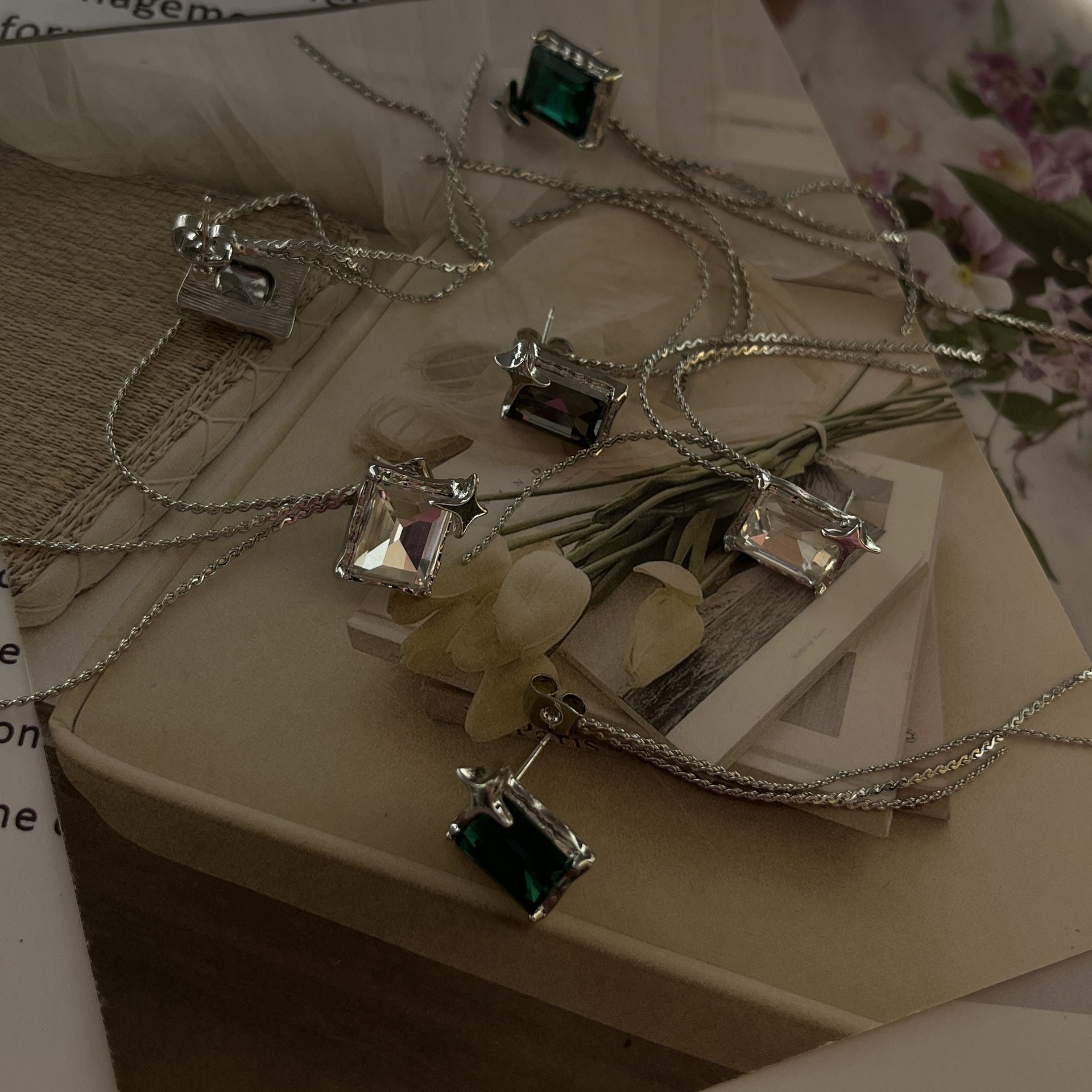 New S925 Silver Needle Square Emerald Tassel Chain Earrings Women's Korean Cold Style Elegant Sweet Cool Ear Accessories Trendy