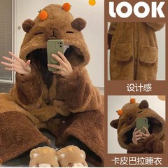 いちごクマ、シナモロール、大きな目のキャラ、カピバラ、コーラルベルベットのパジャマ、冬用ナイトガウン、ロング丈、女性用、可愛いスタイル