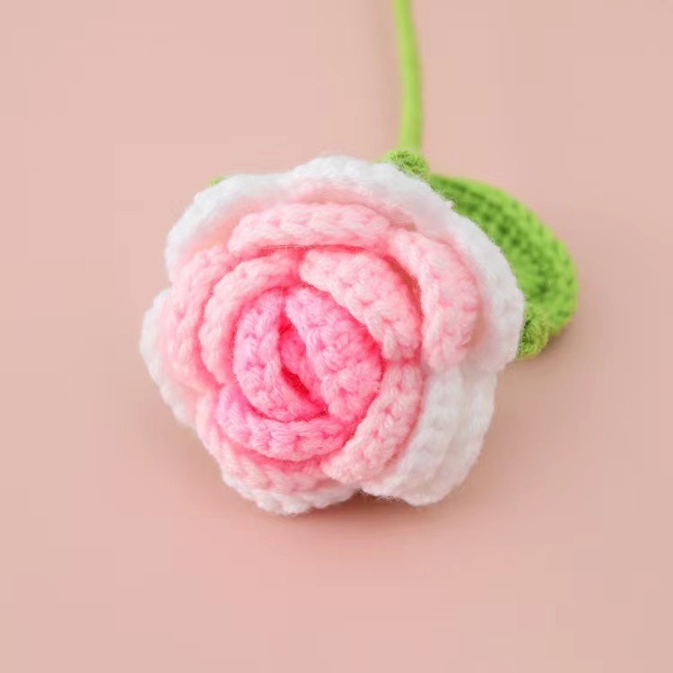 教師の日のプレゼントヒマワリの毛糸の花の手作りの毛糸のメリヤスは花の教師の日の花束の完成品をシミュレーションします。|undefined