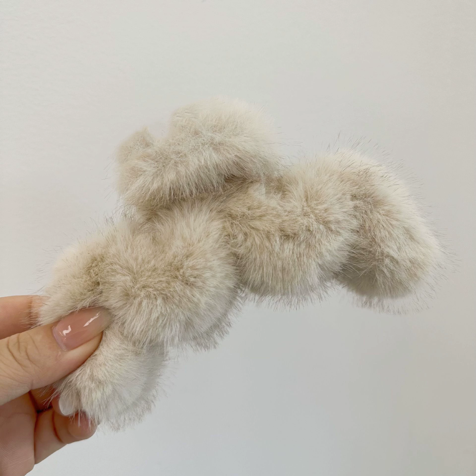 Крупная плюшевая демисезонная заколка-краб, милая винтажная заколка для волос, акула