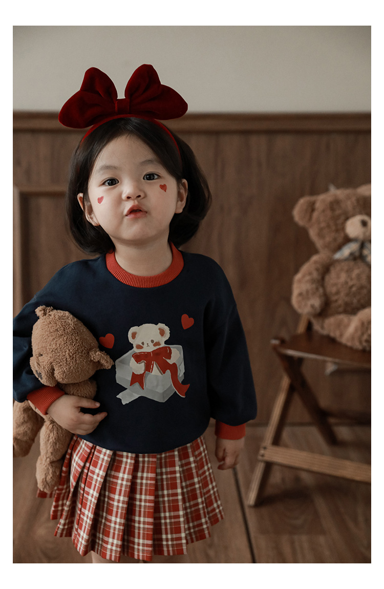 Qiu Duomeng Girls' Cartoon Little Bear Sweater Checkered Set 2024 New Spring and Autumn Children's Top Half Skirt_voghion.com