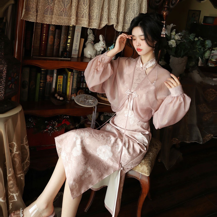 新中式国风小众少女粉色挂脖旗袍改良2023新款温柔文艺范遮肉套装