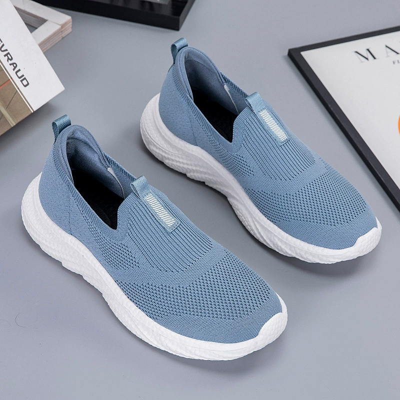 Walking shoes for leisure, breathable footwear for mother, for middle age, soft sole