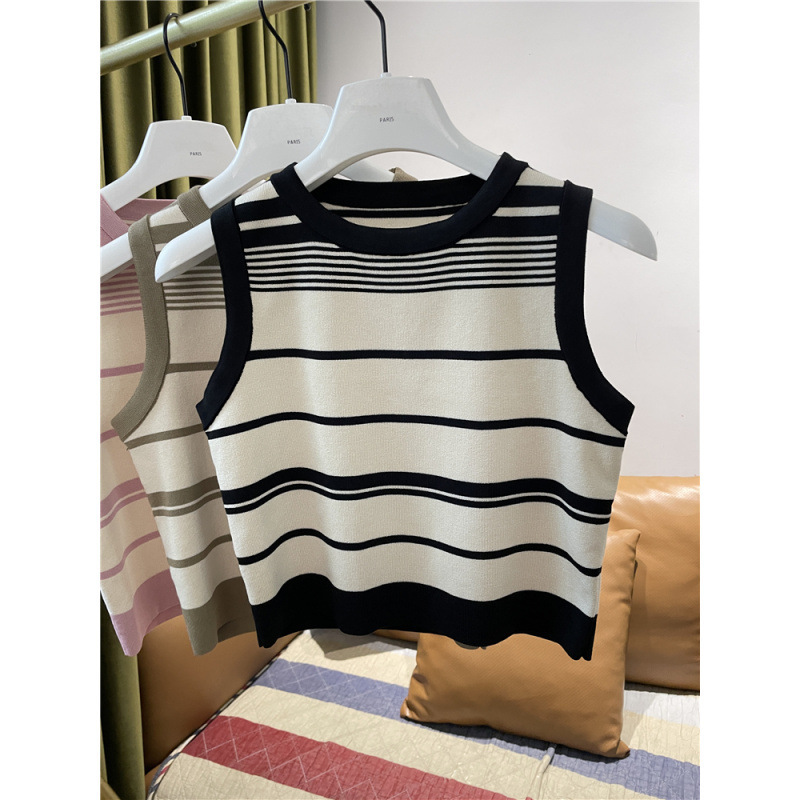Short Wide Pinstripe Sleeveless Knitted Vest Women's Korean Style Women's Women's Round Neck Pullover Sling Black and White Slim Top Short Wide Pinstripe Sleeveless Knitted Vest Women's Korean Style Women's Women's Round Neck Pullover Sling Black and White Slim Top