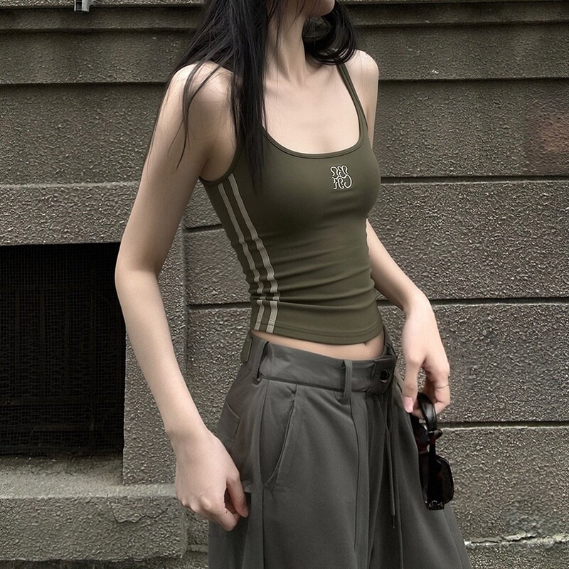 2026 Summer New American Retro Color-Block Halter Neck Tank Top, Sexy Slim-Fit Slimming Hot Girl Sports Vest for Women 2026 Summer New American Retro Color-Block Halter Neck Tank Top, Sexy Slim-Fit Slimming Hot Girl Sports Vest for Women