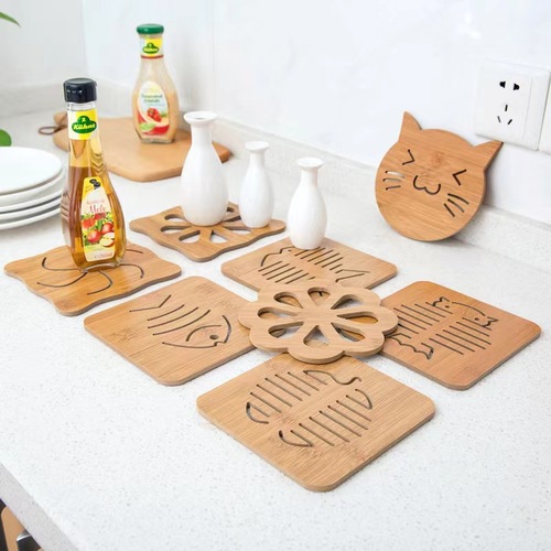 Creative wooden dining table insulation mat water cup mat cartoon dining table anti-slip mat cute creative dining table insulation mat