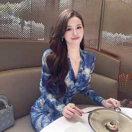 TZ0921性感V领碎花连衣裙春装新款女系带收腰显瘦名媛风包臀裙子
